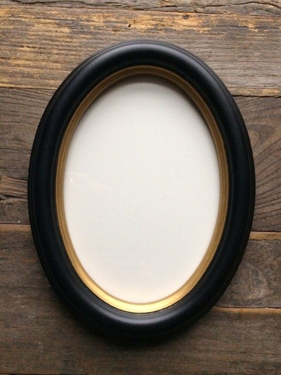 Table Standing Black Oval frame 5X7 MATTE by SilhouettePainting