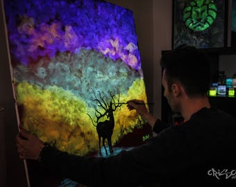 Magical moose Colorful .. Glow in the dark on canvas 100x100 cm - Painting by Crisco Art