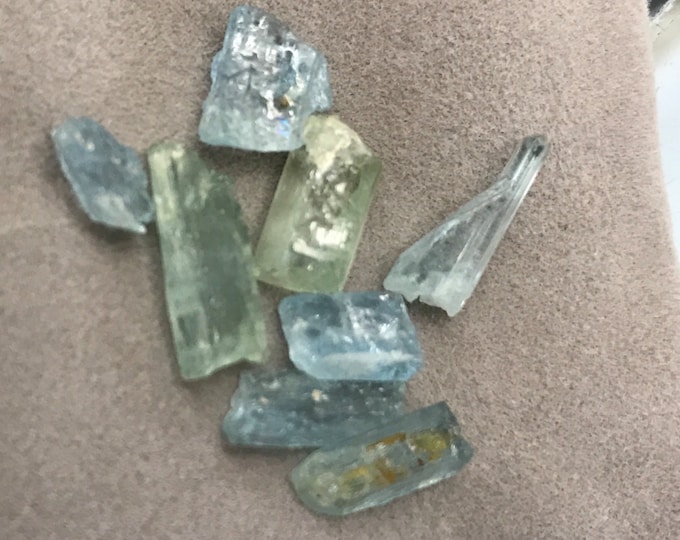 Apatite Crystals- All Natural Blue Appetite Crystals Free Pouch- Healing Crystals \ Reiki \ Healing Stone \ Apatite Stone \ Chakra \ Crystal