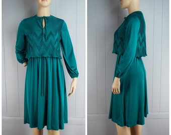 Vintage Women 1970s / 1980s Teal Green Chevron Accordion Pleat Dress with Neck Tie | Size M