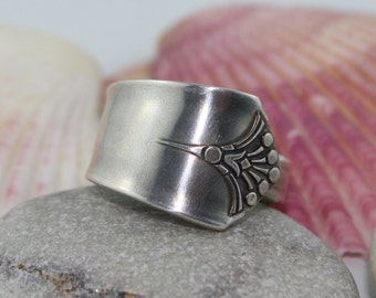 Silver Spoon Ring "Courtney" Pattern 1935 Rogers Company Oneida