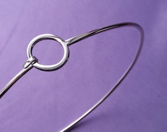 Submissive day collar. Sterling silver stiff choker necklace. Day collar bdsm. Silver wire necklace with circle o-ring lock. Scandinavian.