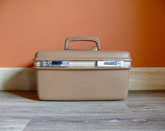 Honey Brown Samsonite Concord Stripe Train Case, Travel Makeup Carry Case with 2 Keys Mirror & Tray, Mid Century Overnight Case