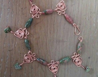 Bracelet en cuivre avec unakite | Copper bracelet with unakite