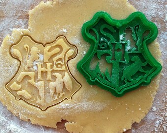 Hogwarts cookie cutter. Harry Potter cookie stamp