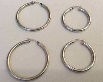 Two Pairs of 925 Silver Hoop Earrings.