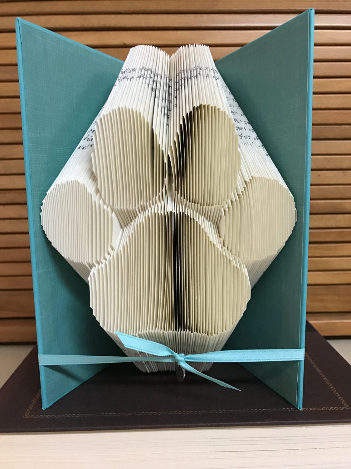 dog-paw-print-book-folding-pattern-how-to-fold-a-paw-print