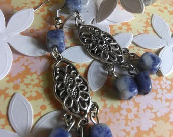 Akar Stone Drop Earrings