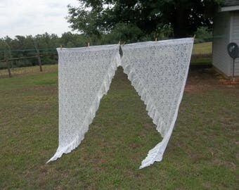 White Lace Valance 80 x 84 Vintage White Lace Swag Lace Curtain Window Treatment Vintage Lace Drapes French Country Cottage Chic