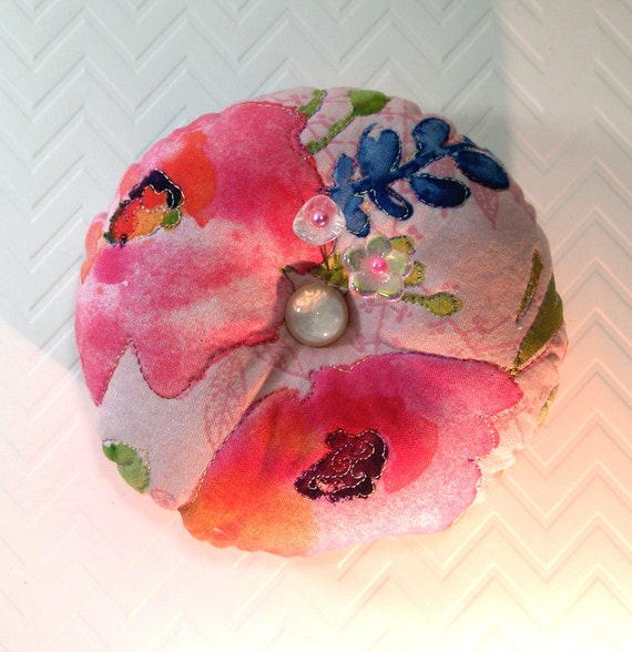 Pincushion Kathy Davis Scatter Joy Print Quilted