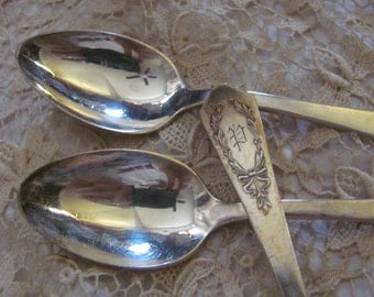 Spoons - Silverware - Marjo Nell 1918 Pattern - 3 Silver Plate Teaspoons Monogrammed P