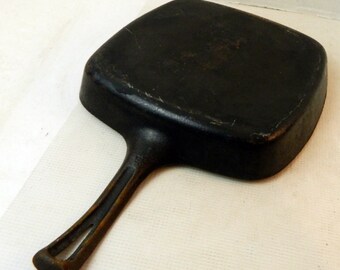 Vintage Wagner cast iron skillet SOLD AS IS rusty