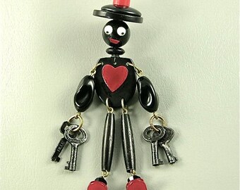 Bakelite Crib Toy Brooch with Keys (No. 708)