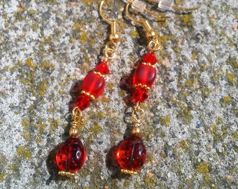Ayla's Bead Creations red Lady Bug dangle gold earrings