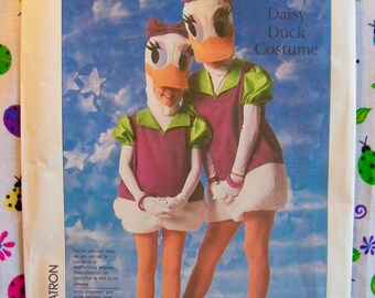 DAISY DUCK costume Walt Disney Simplicity 7734 child size 6 and 8 vintage 1986 cut used complete costume sewing pattern