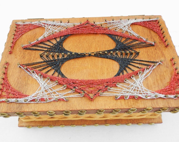 Vintage 1960s Mid Century String and Nail Art Wooden Rattan Box, Retro Wooden Box from France, Sparkly String Art Container, Retro Home Vintage 1960s Mid Century String and Nail Art Wooden Rattan Box, Retro Wooden Box from France, Sparkly String Art Container, Retro Home