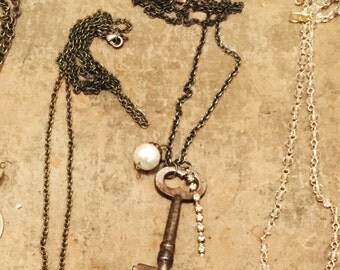 Vintage Key Necklace, pearls, necklace, antique key, skeleton key, bling, bohemian