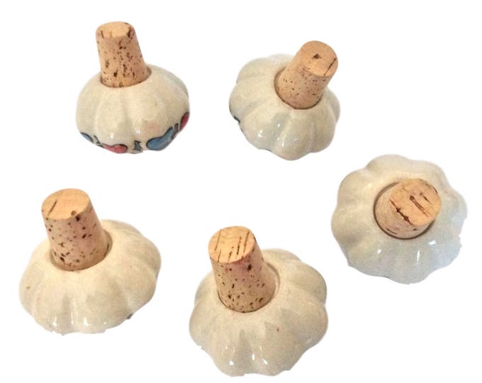 Bottle Stoppers - Includes Set of 5 - Heart Design Cork Stopper Collection - Beverage Stoppers