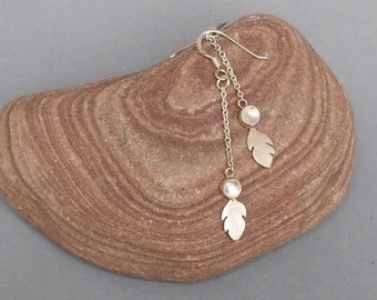 Sterling Silver and Moonstone mini-leaves Earrings