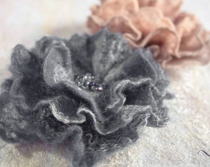 Felted Flower Pin Wool Brooch. Gift for her, Handmade, Women Jewelry Accessories, Wool Accessories, Handmade Unique Flower