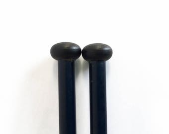 Chunky knitting needles, size 8 mm, US size 11, navy blue with black tops