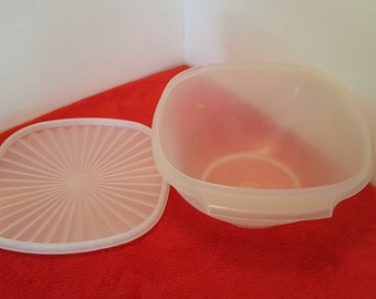 vintage tupperware servalier bowl / large tupperware servalier bowl #858