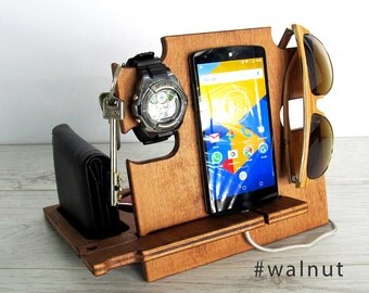 personalized men gift,docking station for men,gift for men,iphine docking station,christmas gift for men,iphome,groomsmen gift,wood gift