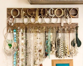 The Horizontal Necklace Rack