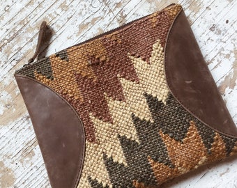 VINTAGE KILIM CLUTCH // Turkish Kilim Bag Leather Kilim Handbag Boho Southwestern Purse Turkish Textile Handmade Purse Ethnic Wallet