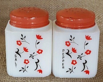 Vintage Tipp City Chintz "Climbing Vine" Salt and Pepper Shaker Set 1940s