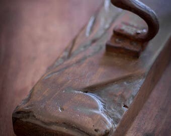 Recycle wood wall coat hanger with horse carved