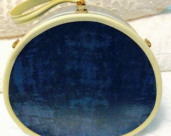 Clean Round SAMSONITE Suitcase Royal Blue and Cream Travel Makeup Cosmetic Luggage Carry On Storage Case