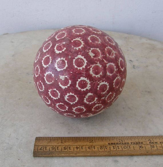 VICTORIAN CARPET BALL Indoor Game Deep Rose with White