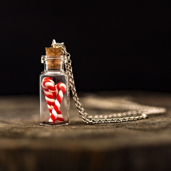 FREE SHIPPING - Christmas Candy Cane Necklace - Christmas Jewellery - Candy Cane Jewelry