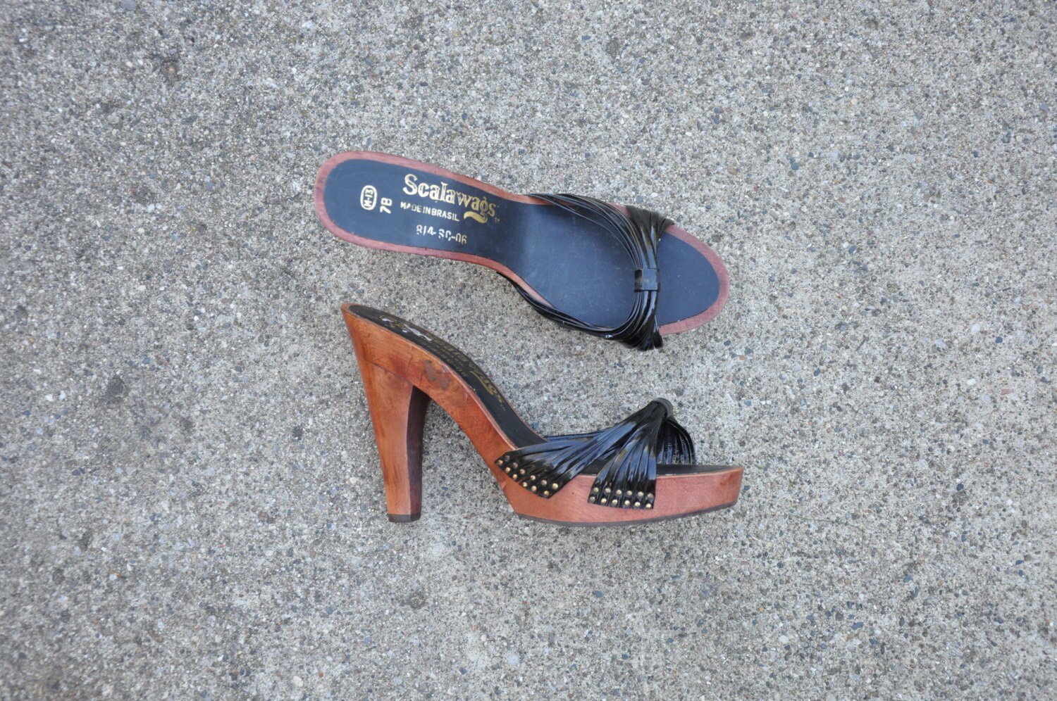 platform sandals 1970s