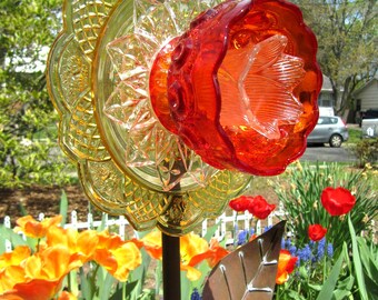glass garden art, plate flower, yard art, suncatchers, garden ornament, upcycled, repurposed,, Birthday, gardening gifts