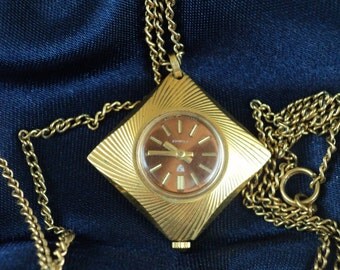 Soviet Russia Pendant Watch AU-5 gold-plated ladies USSR1970s.CHAJKA-mechanism: 17 Jewels. Soviet Union. gold