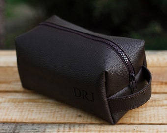 Leather Personalized Dopp Kit, Mens Toiletry Bag, Mens Wash Bag, Mens Cosmetic Bag, men's travel case, Shaving Bag, Travel kit, Brown