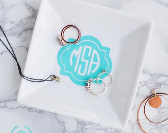 LARGE Personalized initials Ring Dish, wedding gift, engagement gift, Jewelry dish, bride to be