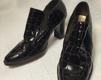 Size 7 Dark Brown Colin Stuart Snake Print Heeled Boots