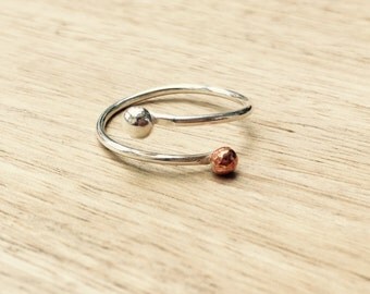 Copper and silver ball ring, adjustable ring, minimalist ring, contemporary ring, spiral ring, open ring, orbit ring