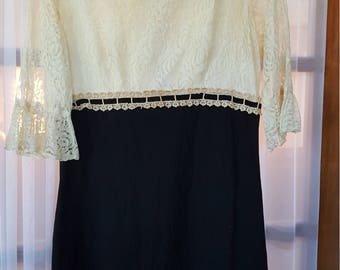 Vintage Women's Lace Dress