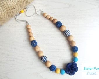 Teething necklace - Silicone nursing necklace - Crocheted necklace - Babywearing eco friendly toy