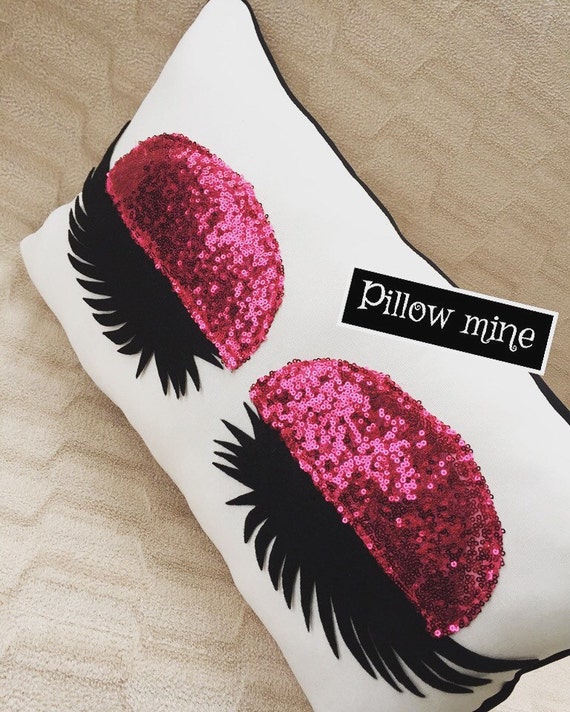 eyelash pillow