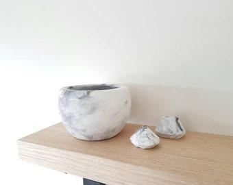 Raw Concrete Bowl / Planter