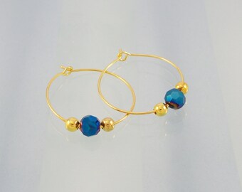 Scarlet Gold Hoop Earrings In White Pearl