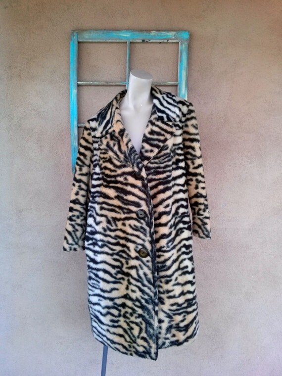 Vintage 1960s Coat Faux Fur Swing Tiger Print Plus Size
