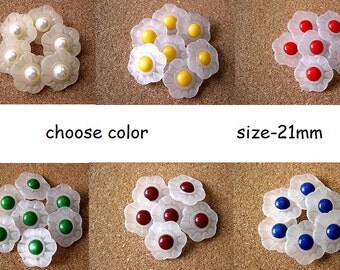 6 Vintage flowers buttons frosted white with center 21mm-choose color