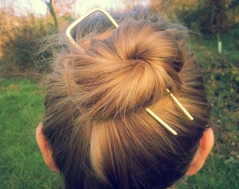 Minimal geometric hair fork Gold hair fork Modern Metal hair stick Long hair Boho accessories Brass Bun holder Womens gift For her