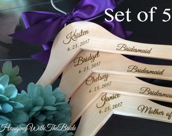 Wedding dress hanger, Wooden Engraved HangerCustom Bridal Hangers,Bridesmaids gift, Wedding hangers with names,Custom made hangers
